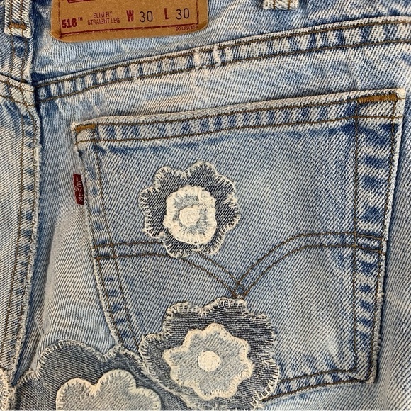 Levi's Vintage 516 Slim Fit High Rise Red Tab  Patched Boho Jeans sz 30 - Picture 6 of 9